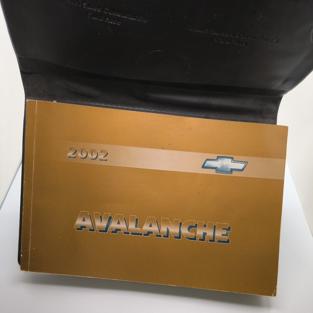 2002 Chevrolet Avalanche Original Owner Owner's User Manual Complete Case - Picture 1 of 10